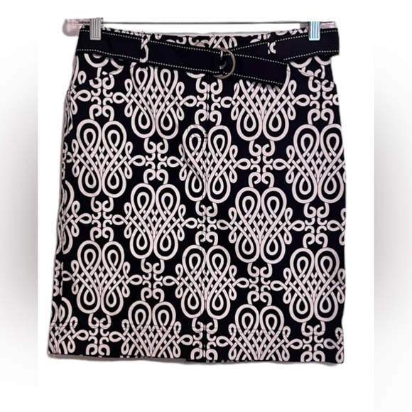 Jones New York Dresses & Skirts - NWT Jones New York dark blue and white skirt size 4